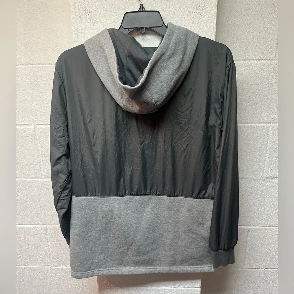 MTA Sport Charcoal Activewear. Medium - Picture 4 of 4
